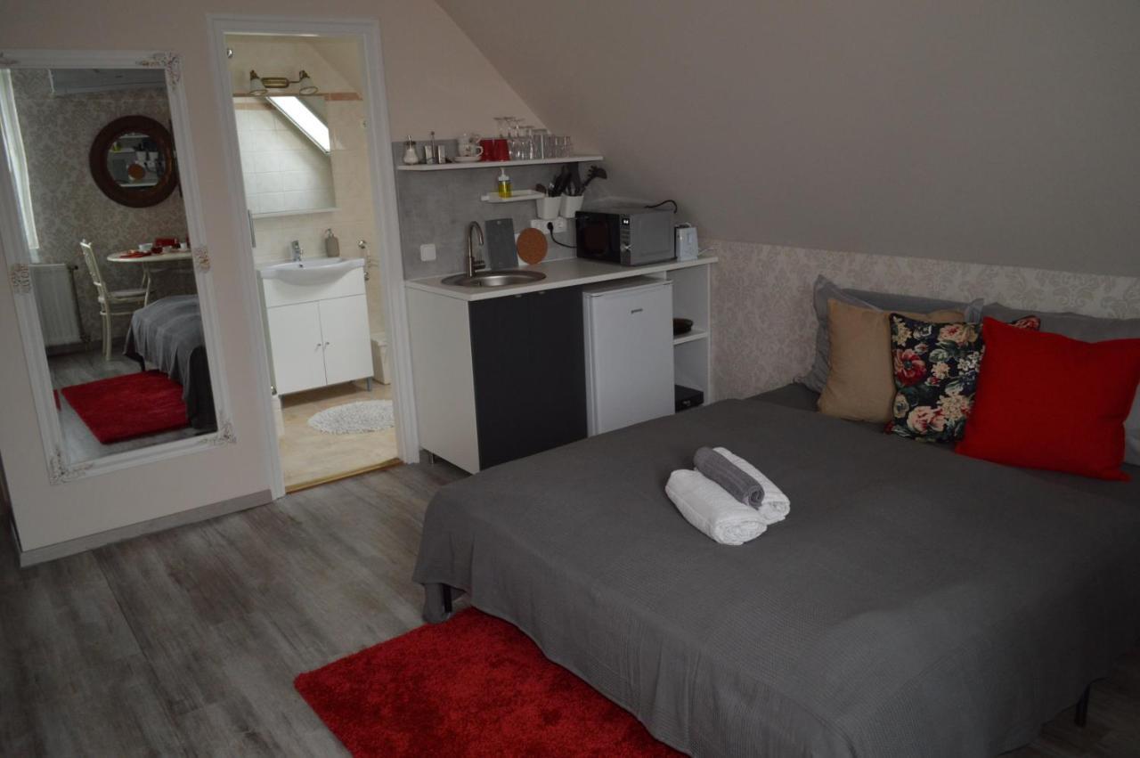 Rebeka Panzio Bed & Breakfast Tihany Exterior photo